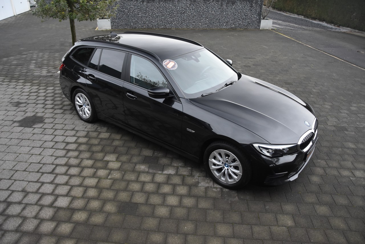 BMW 330 Touring Car Gallery De Geyndt