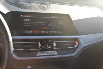 Car Gallery De Geyndt - BMW 330 Touring