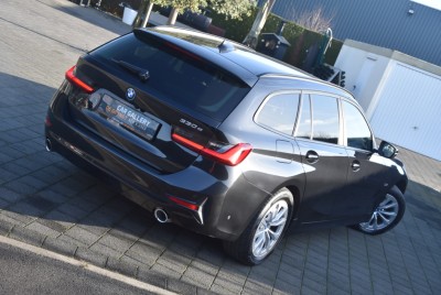 Car Gallery De Geyndt - BMW 330 Touring