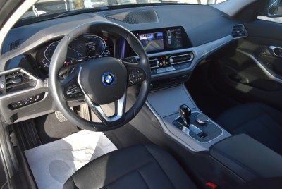 Car Gallery De Geyndt - BMW 330 Touring